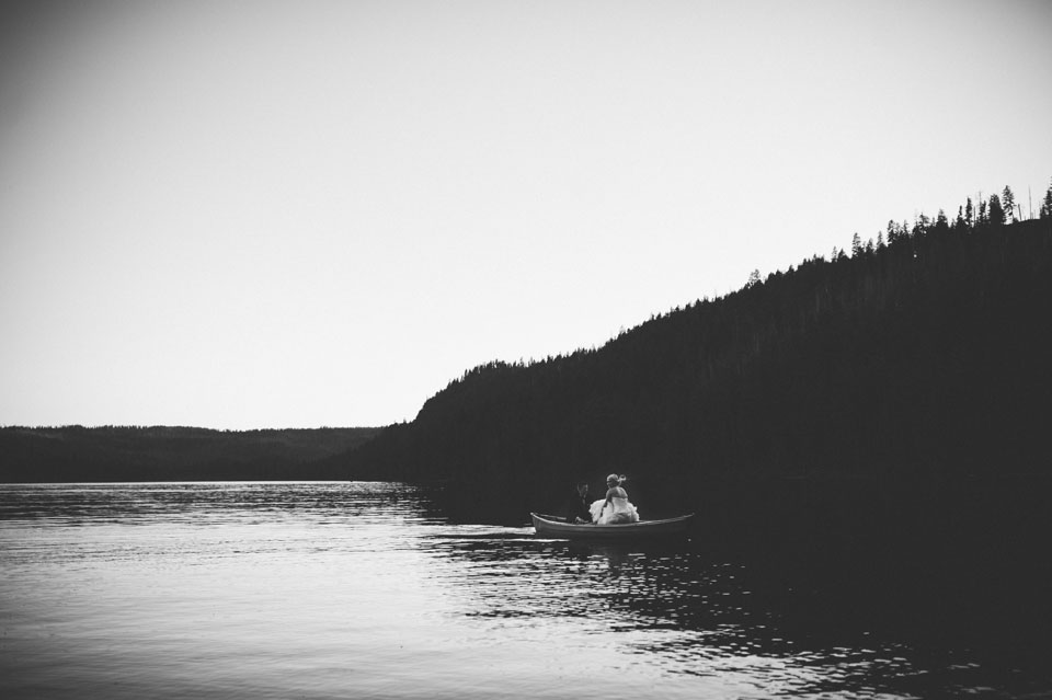 Oregon Lake wedding