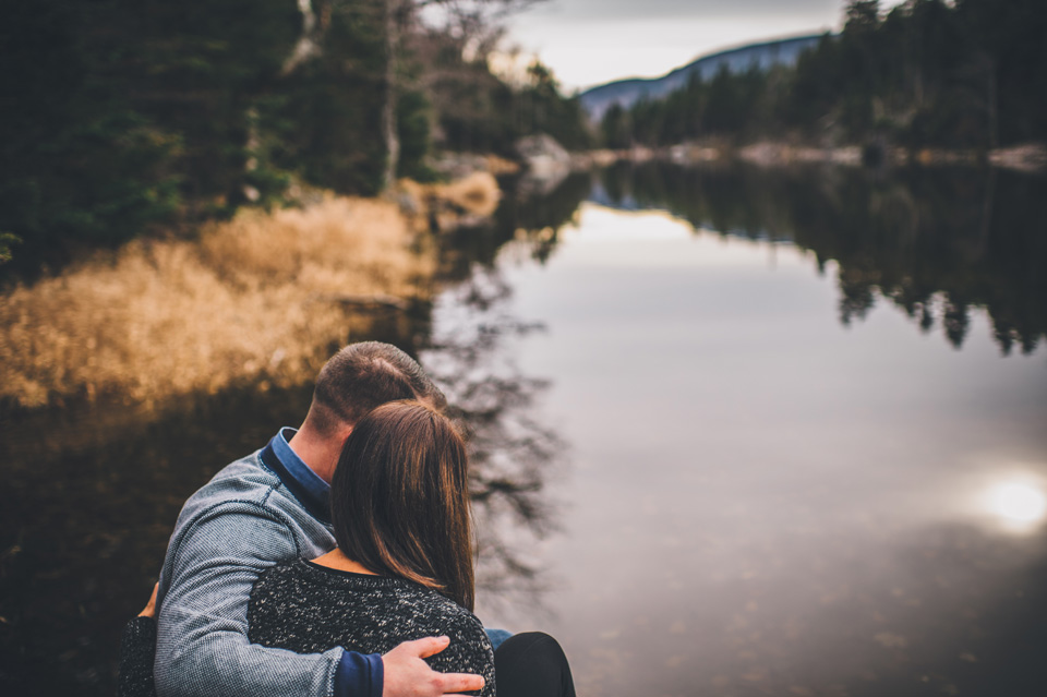 Lost pond trail engagement session